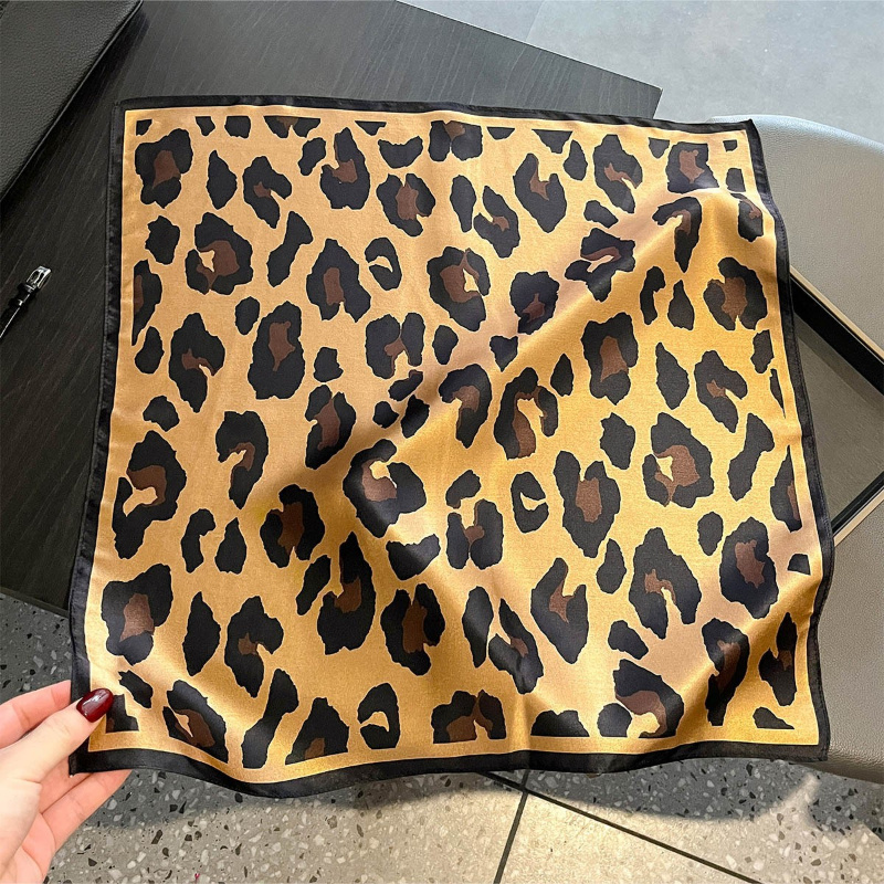 % 100% ipek kare eşarp leopar  - Silk Scarf Square incelemesi ve fiyatı